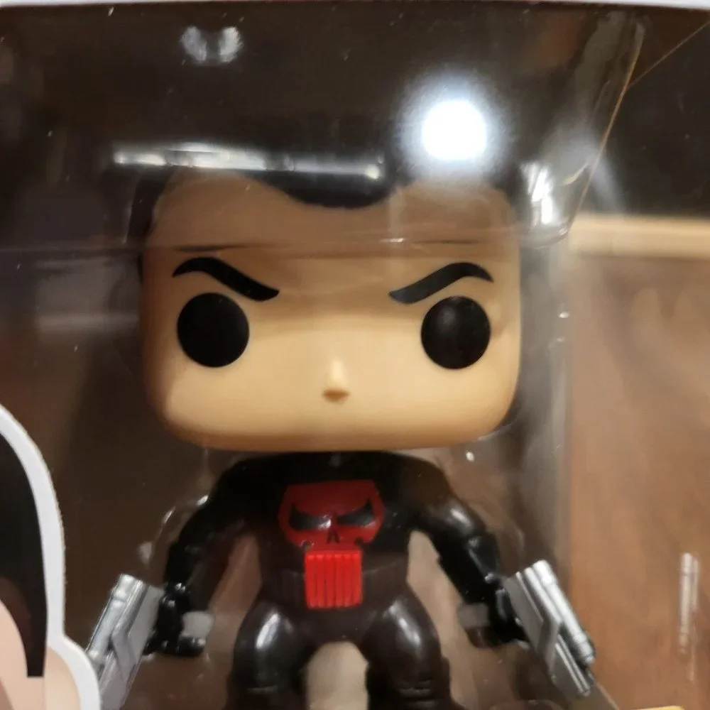 Marvel Punisher (Thunderbolts) Walgreens Exclusive Funko Pop - Picture 8 of 12